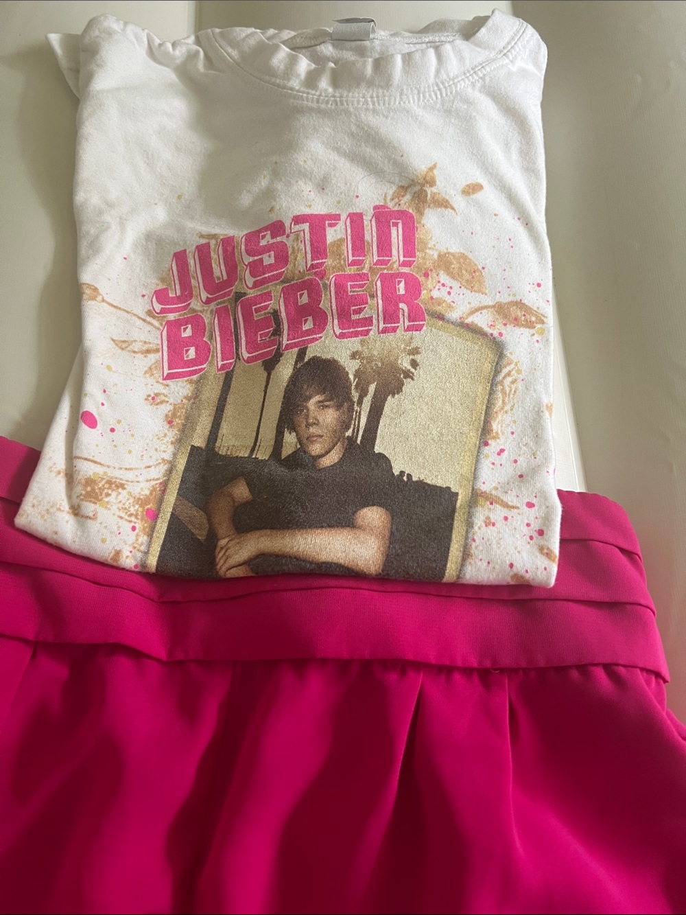 Justin Bieber First Tour Graphic Tee in White and Pink-shorts included💕